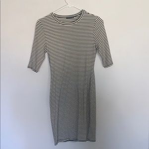 Soprano Dress- black and white